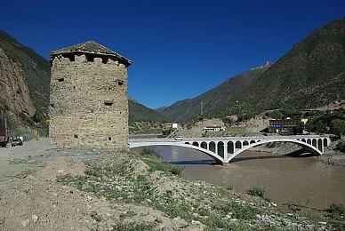 OLED版Switch底座拆解 疑似发现4K输出芯片